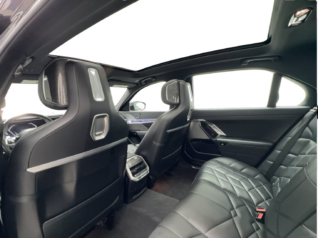 Used 2024 BMW 740i RWD image 26