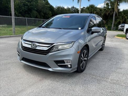 Used 2018 Honda Odyssey Elite image 2