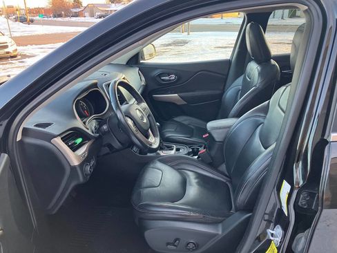 Used 2017 Jeep Cherokee Limited w/ Trailer Tow Group image 10