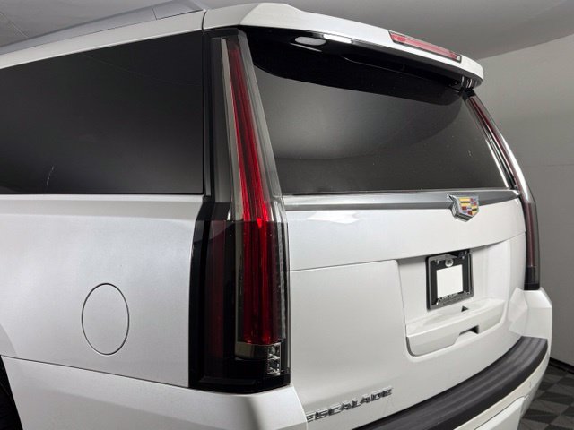 Used 2019 Cadillac Escalade ESV Platinum AWD/4WD image 13