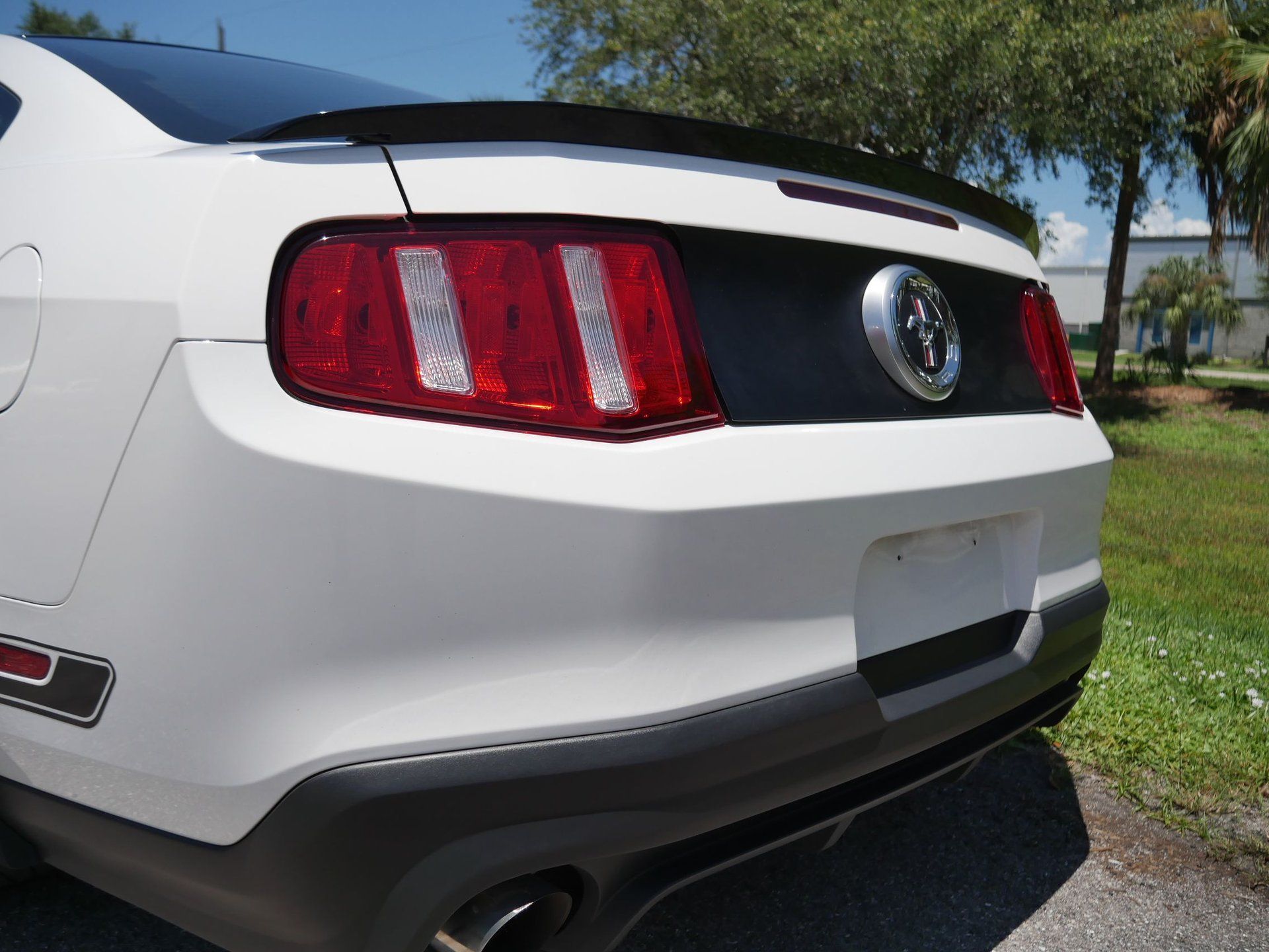 Used 2012 Ford Mustang Boss 302 w/ Boss 302 Accessory Pkg RWD image 41