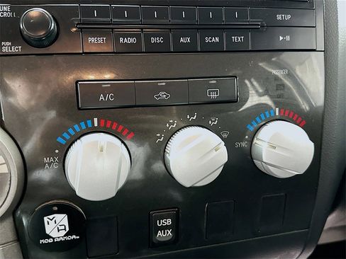 Used 2010 Toyota Tundra 4x4 CrewMax image 15