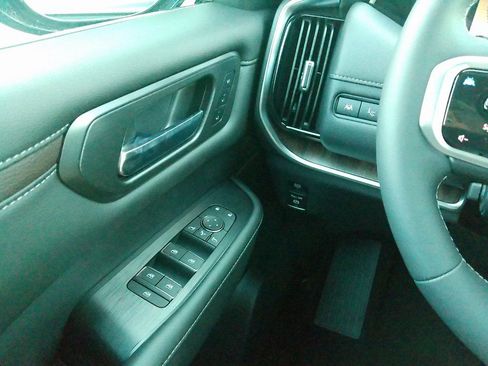 New 2026 Nissan Armada Platinum Reserve image 59