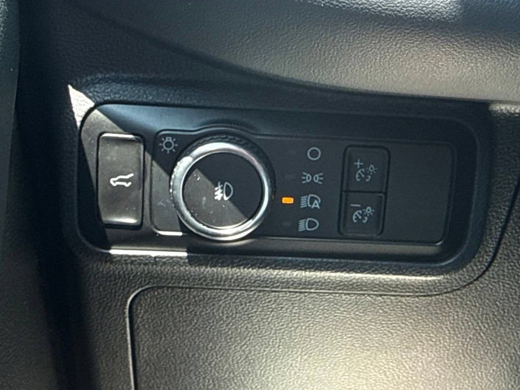 Used 2025 Ford Explorer ST-Line AWD/4WD image 28