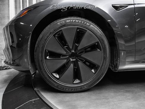 Used 2025 Tesla Model 3 Long Range RWD image 8