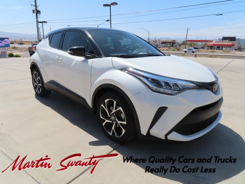 Used 2020 Toyota C-HR XLE image 1