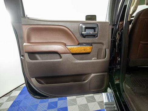 Used 2018 Chevrolet Silverado 2500 High Country w/ Duramax Plus Package AWD/4WD image 14