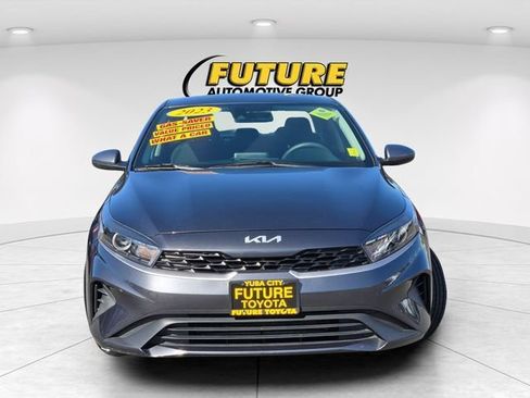 Used 2023 Kia Forte LXS FWD image 2