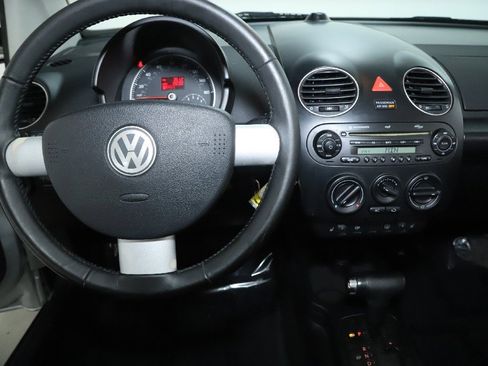 Used 2009 Volkswagen Beetle Blush image 31