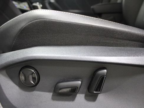 Used 2024 Volkswagen Tiguan Wolfsburg Edition image 19