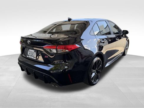 Used 2023 Toyota Corolla SE FWD image 5