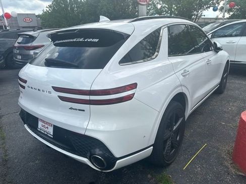 Used 2022 Genesis GV70 3.5T Sport w/ Sport Prestige Package AWD/4WD image 4