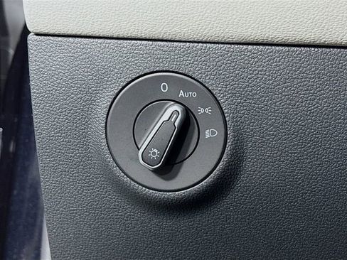 New 2026 Volkswagen Taos SEL AWD/4WD image 10