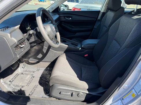 Used 2023 Honda Accord EX image 14