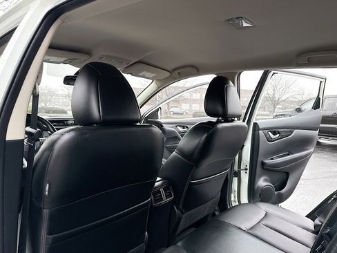 Used 2022 Nissan Rogue Sport SL image 6