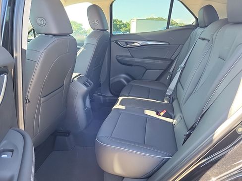 Used 2023 Buick Envision Essence image 13