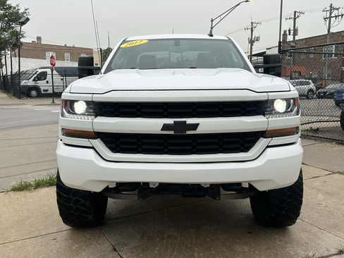Used 2017 Chevrolet Silverado 1500 Custom w/ Custom Convenience Package AWD/4WD image 2