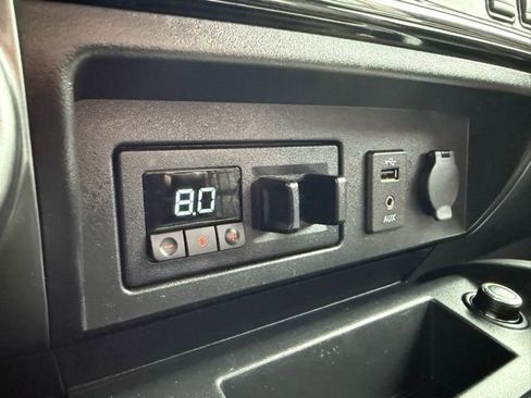 Used 2018 Nissan Titan Platinum Reserve w/ Platinum Utility Package image 28