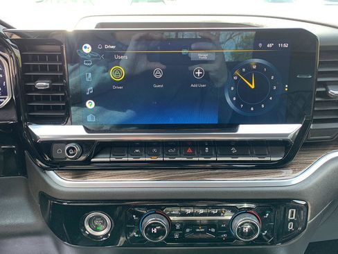 Used 2022 Chevrolet Silverado 1500 RST image 24