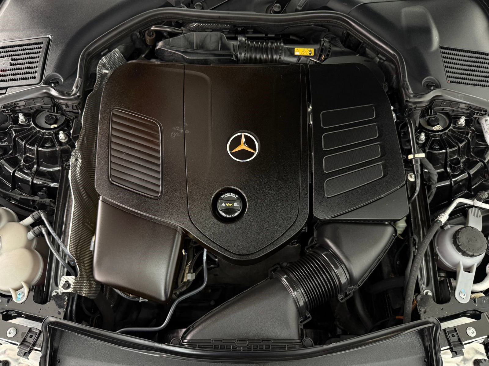 Used 2023 Mercedes-Benz C 300 Sedan image 32