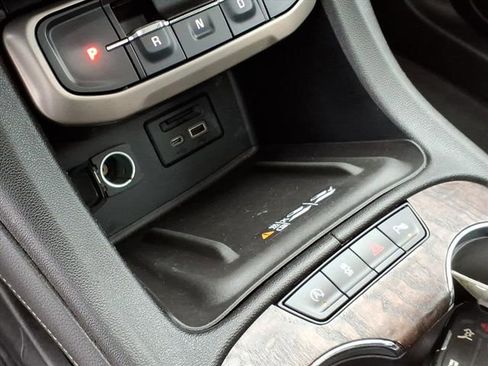 Used 2021 GMC Acadia Denali w/ GMC Pro Grade Package image 16