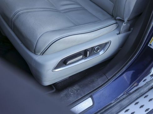 Used 2019 Acura MDX FWD w/ Advance Package image 16