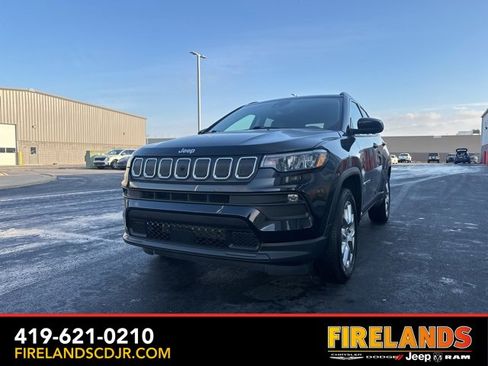 Used 2022 Jeep Compass Latitude image 4