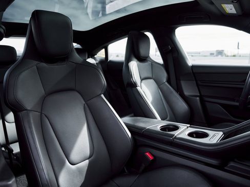 Used 2021 Porsche Taycan 4S image 41