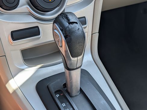 Used 2017 Ford Fiesta SE FWD image 29