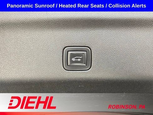 Used 2023 Chevrolet Tahoe Z71 AWD/4WD image 11