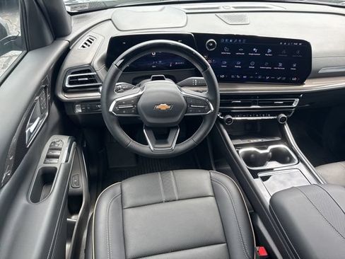 New 2026 Chevrolet Traverse High Country w/ LPO, Floor Liner Package FWD image 6