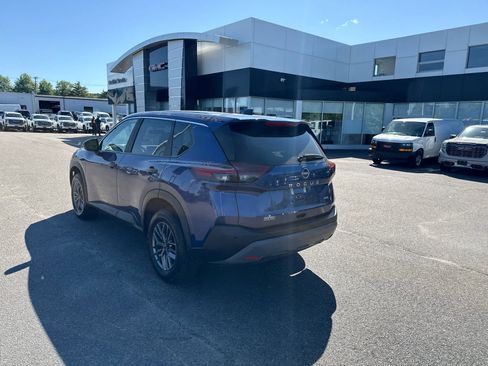 Used 2023 Nissan Rogue S AWD/4WD image 3