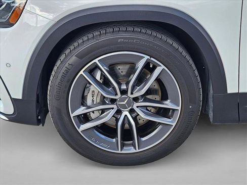 Certified 2025 Mercedes-Benz GLB 35 AMG 4MATIC image 22
