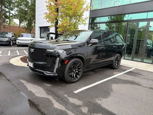 Used 2022 Cadillac Escalade Sport Platinum w/ LPO, ONYX Package AWD/4WD image 1