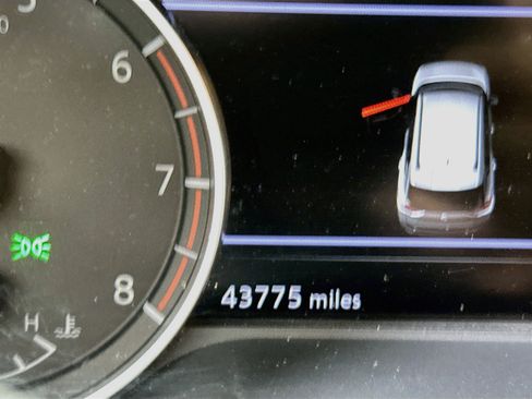 Used 2023 Nissan Rogue SL w/ SL Premium Package FWD image 18
