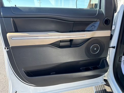 Used 2025 Ford Expedition Max Active image 12