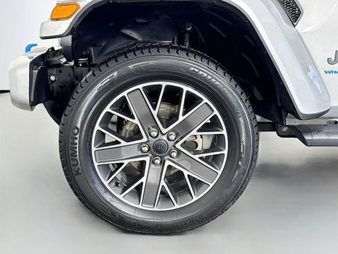 Used 2024 Jeep Wrangler High Altitude AWD/4WD image 35