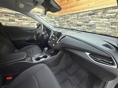 Used 2024 Chevrolet Malibu RS FWD image 15