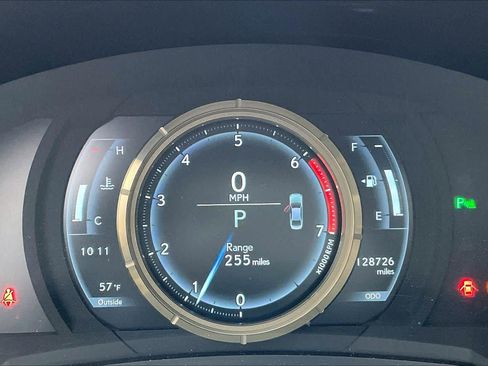 Used 2018 Lexus IS 300 F Sport w/ F Sport Package RWD image 26