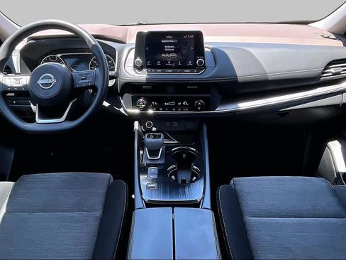 Used 2023 Nissan Rogue SV FWD image 15