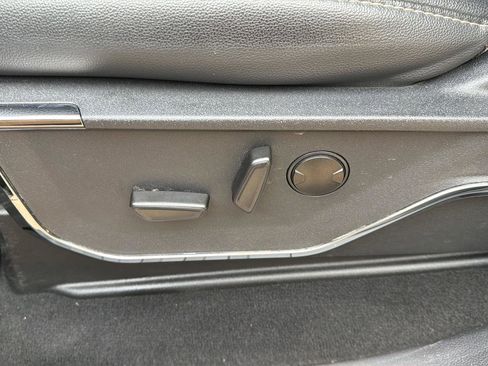 Used 2024 Ford F250 Lariat w/ Sport Appearance Package image 23