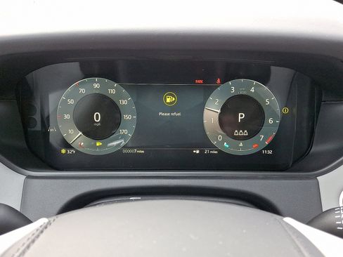 New 2026 Land Rover Range Rover Velar Dynamic SE image 7