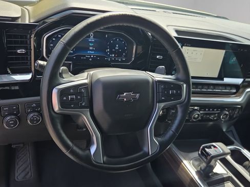 Used 2023 Chevrolet Silverado 1500 RST w/ Z71 Off-Road Package AWD/4WD image 11