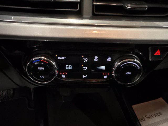 Used 2024 Chevrolet Trax LT w/ Driver Confidence Package FWD image 17