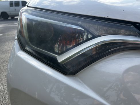 Used 2016 Toyota RAV4 LE image 11