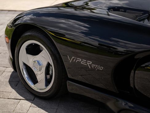 Used 1994 Dodge Viper RT/10 RWD image 10