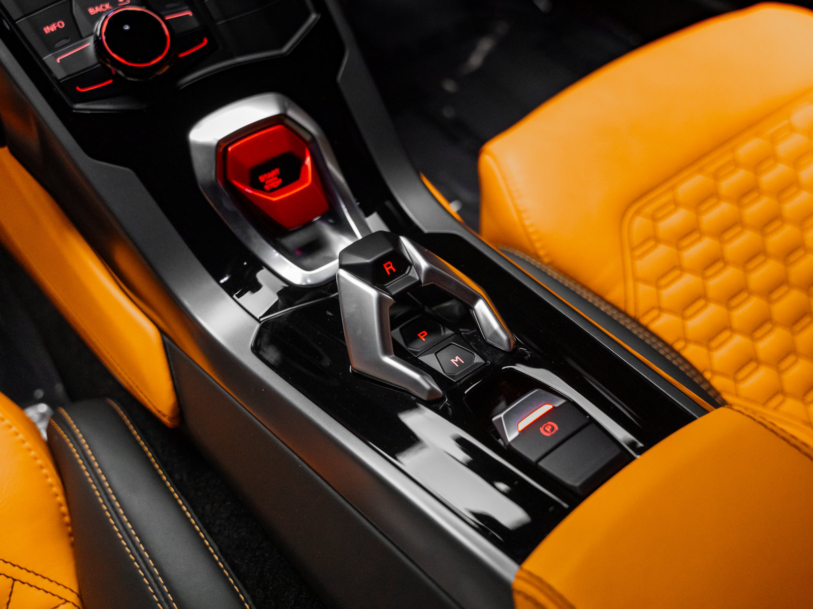 Used 2018 Lamborghini Huracan LP 580-2 RWD image 62