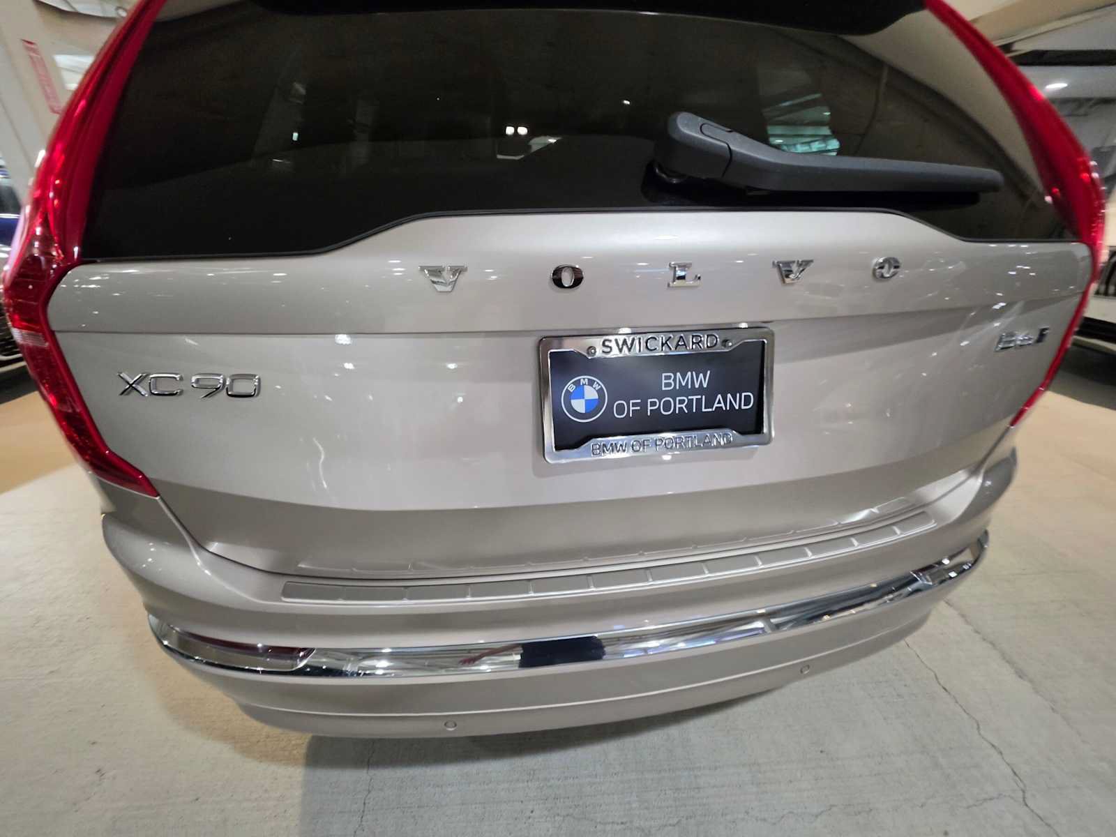 Used 2024 Volvo XC90 B6 Plus w/ Protection Package Premier AWD/4WD image 17
