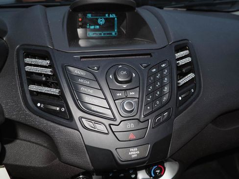 Used 2014 Ford Fiesta SE FWD image 8