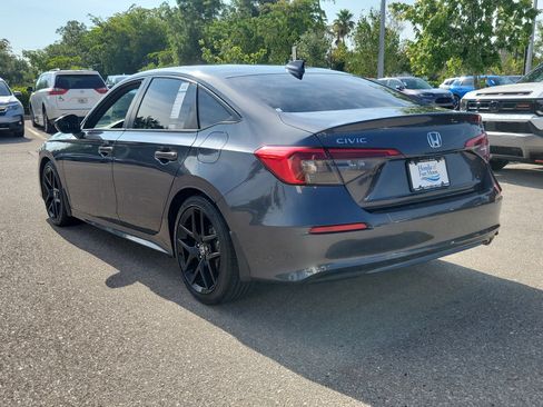 Used 2023 Honda Civic Sport image 4